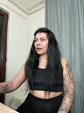 MiaKiittyy online show from 2, 3, 2026