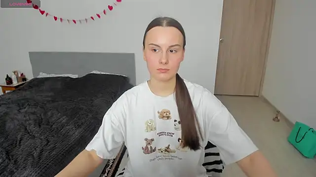 Kelly Cartier online show from 17, 2, 2026