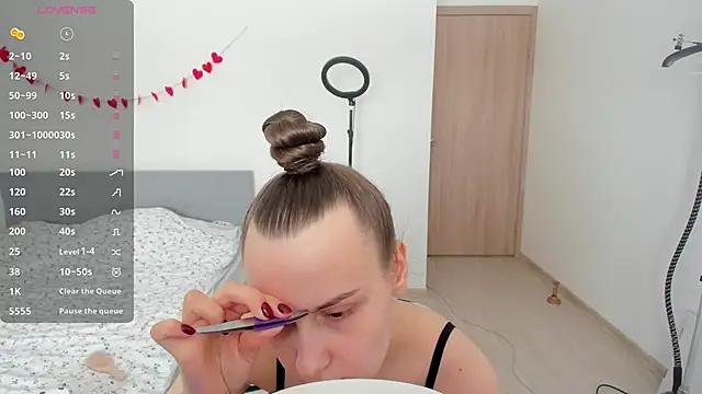 Kelly Cartier online show from 9, 3, 2026