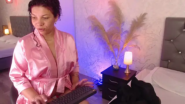 Snapshot of Serena_Houstonn chatting on 16, 6, 2026 Serena Houstonn online show from 16, 6, 2026