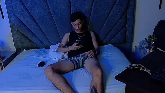 ZafiroAndFlynn online show from 11, 3, 2026