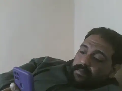 Snapshot of elpoop7305 chatting on 20, 12, 2025 elpoop7305 online show from 20, 12, 2025