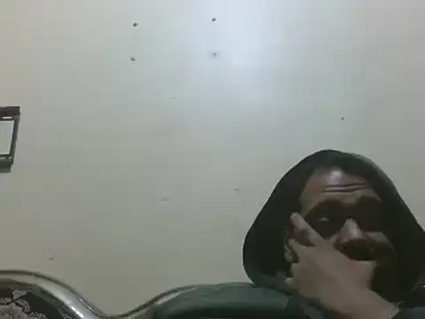 Snapshot of elpoop7305 chatting on 6, 1, 2026 elpoop7305 online show from 6, 1, 2026