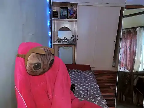 YourNikkieXxx online show from 16, 12, 2025