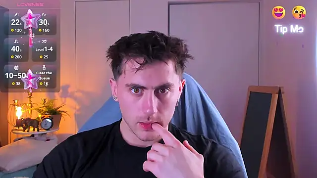 Snapshot of Oscar_Miller_ chatting on 14, 11, 2025 Oscar Miller online show from 14, 11, 2025