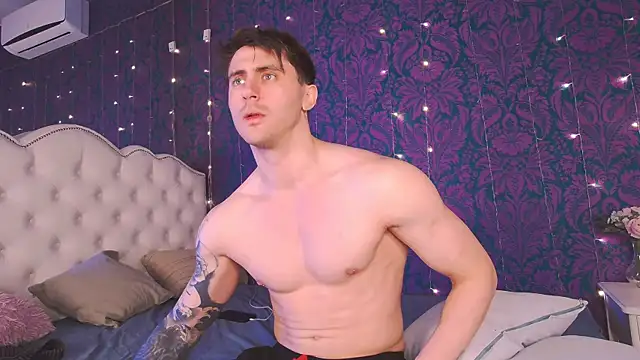 Snapshot of Oscar_Miller_ chatting on 28, 11, 2025 Oscar Miller online show from 28, 11, 2025