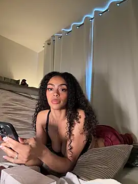 Snapshot of yasmingarcia chatting on 25, 11, 2025 yasmingarcia online show from 25, 11, 2025