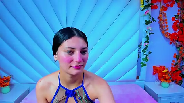  Luna Bennett online show from 28, 10, 2025