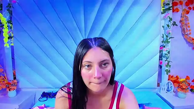  Luna Bennett online show from 7, 11, 2025