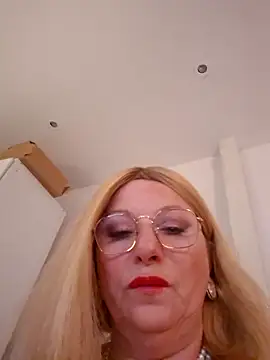 TinaLizxh online show from 9, 5, 2026