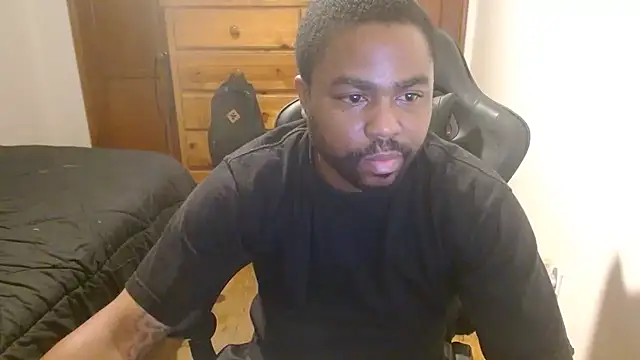 Snapshot of Breadwinnah chatting on 29, 10, 2025 Breadwinnah online show from 29, 10, 2025