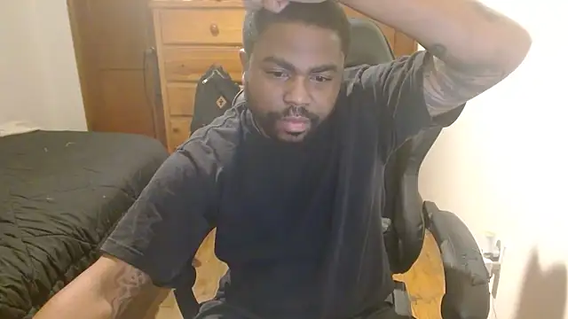 Snapshot of Breadwinnah chatting on 30, 10, 2025 Breadwinnah online show from 30, 10, 2025