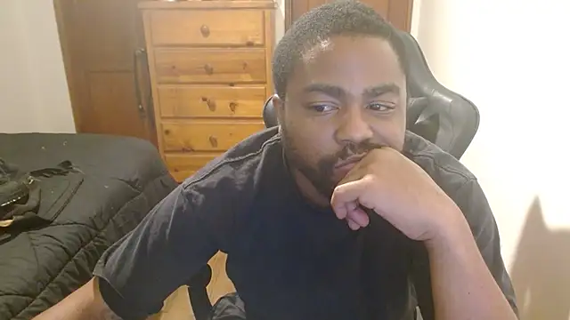 Snapshot of Breadwinnah chatting on 3, 11, 2025 Breadwinnah online show from 3, 11, 2025