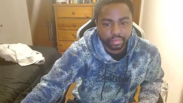 Snapshot of Breadwinnah chatting on 19, 11, 2025 Breadwinnah online show from 19, 11, 2025