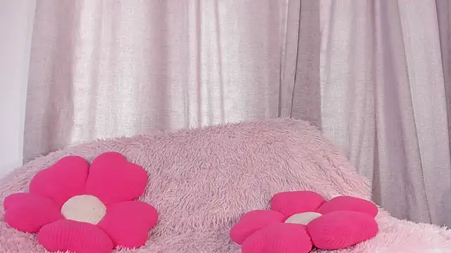 Snapshot of ameliiaa_smith chatting on 5, 12, 2025 ameliiaa smith online show from 5, 12, 2025