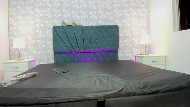 VioletRose as online show from 25, 3, 2026