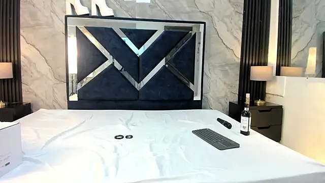 Snapshot of VioletRose_as chatting on 30, 4, 2026 VioletRose as online show from 30, 4, 2026