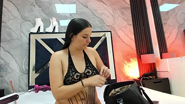Snapshot of VioletRose_as chatting on 10, 5, 2026 VioletRose as online show from 10, 5, 2026