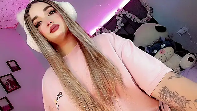 kattie Sweet  online show from 18, 10, 2025