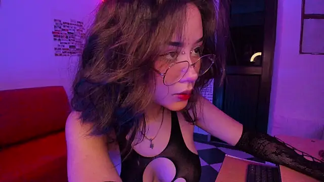 Nix Girl online show from 9, 11, 2025