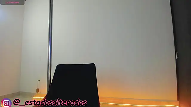 Snapshot of auraeroticaxxx chatting on 13, 6, 2026 auraeroticaxxx online show from 13, 6, 2026