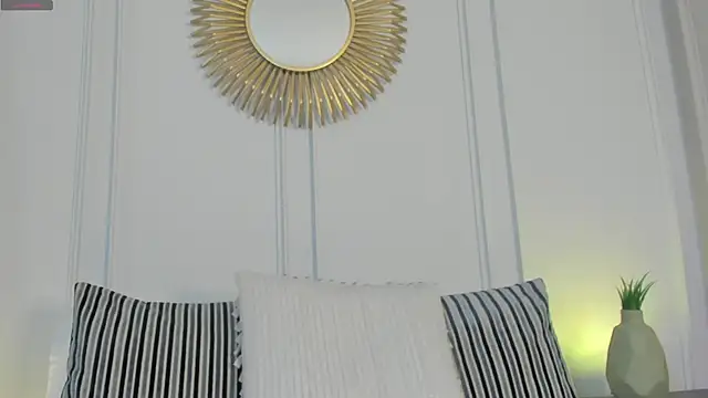 Snapshot of CharlotteBrownn_ chatting on 18, 4, 2026 CharlotteBrownn online show from 18, 4, 2026
