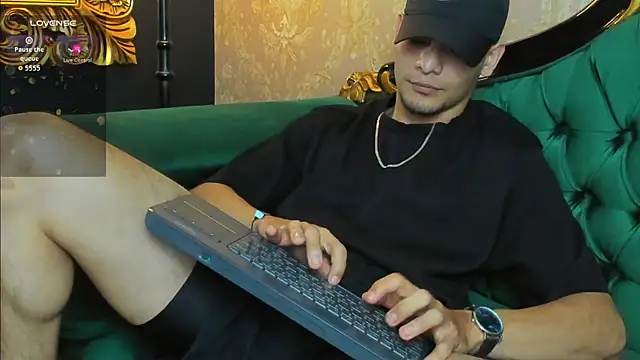 AlessandroKiing online show from 14, 7, 2026