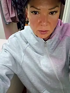 Sugarloveless online show from 28, 3, 2026