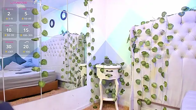 ZaharaSkylar online show from 31, 10, 2025