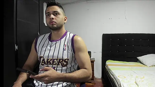 Snapshot of Ryan_xc1 chatting on 12, 11, 2025 Ryan xc1 online show from 12, 11, 2025