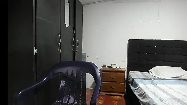 Snapshot of Ryan_xc1 chatting on 23, 12, 2025 Ryan xc1 online show from 23, 12, 2025