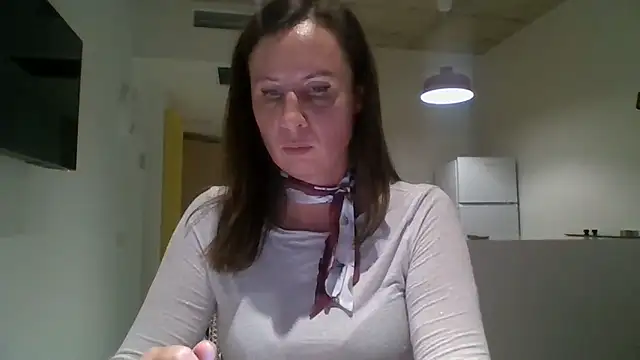 Snapshot of ALICAINWONDERLAND chatting on 11, 10, 2025 ALICAINWONDERLAND online show from 11, 10, 2025