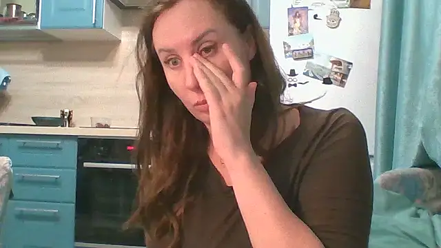 ALICAINWONDERLAND online show from 2, 4, 2026