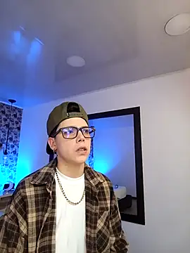 SpencerMontgomery online show from 25, 10, 2025