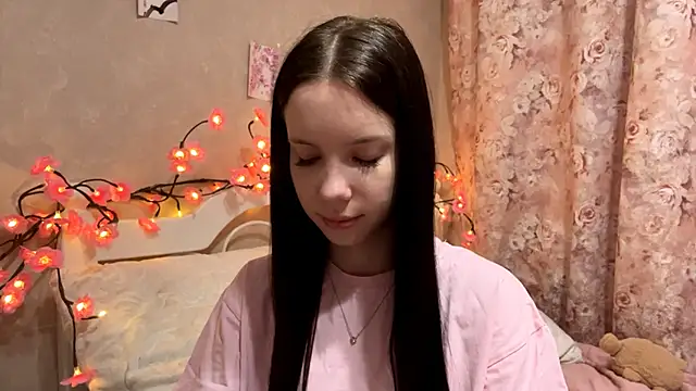 AxyKitten online show from 9, 11, 2025