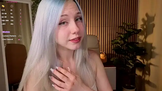 Snapshot of CatEyePro chatting on 4, 5, 2026 CatEyePro online show from 4, 5, 2026