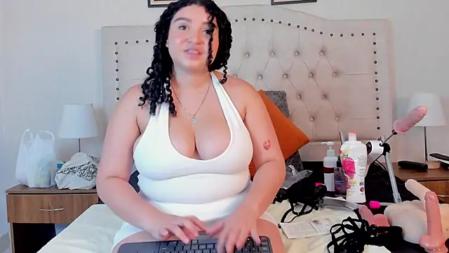 cristhi esterling online show from 27, 10, 2025