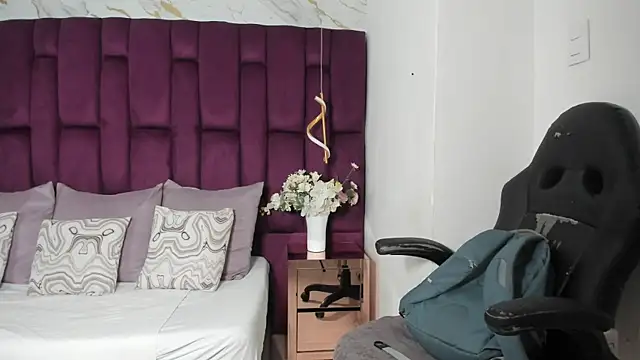 cloe spencerr online show from 16, 12, 2025