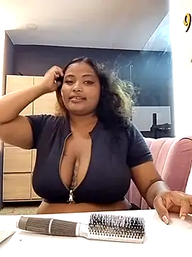 Cristal hott1 online show from 17, 2, 2026