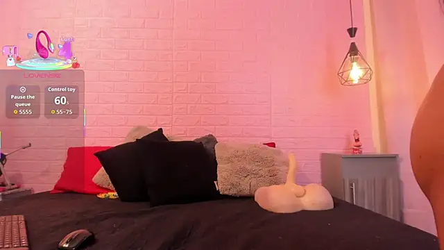 MayteLiu  online show from 15, 10, 2025