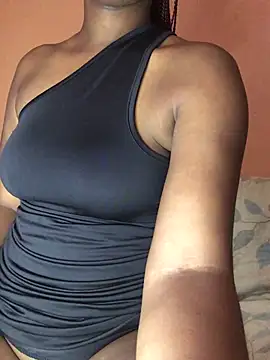 Snapshot of ffinegirl chatting on 6, 11, 2025 ffinegirl online show from 6, 11, 2025