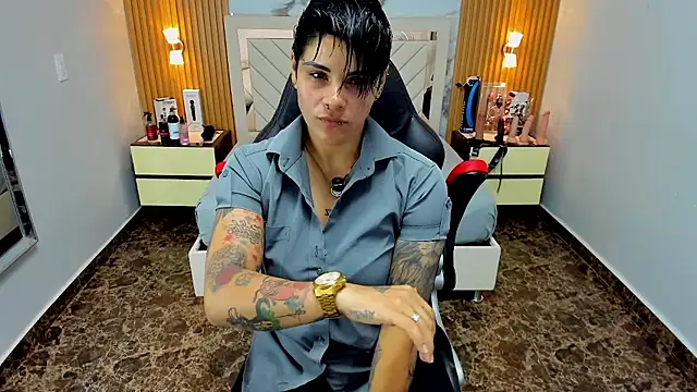 KAROLLJONES1 online show from 5, 12, 2025