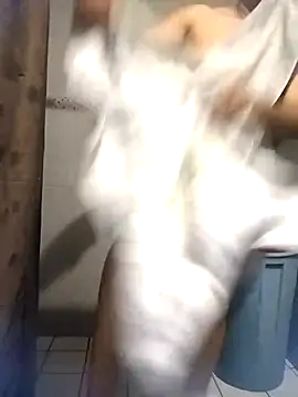 Snapshot of andreustoreto chatting on 28, 10, 2025 andreustoreto online show from 28, 10, 2025