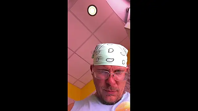 Pussyismyfavoritetaste online show from 18, 2, 2026