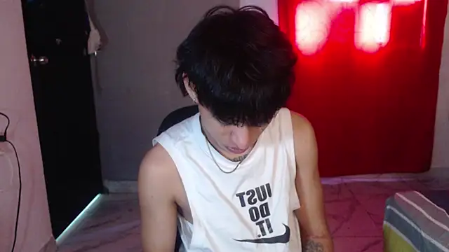 Snapshot of sung_yol chatting on 8, 10, 2025 sung yol online show from 8, 10, 2025