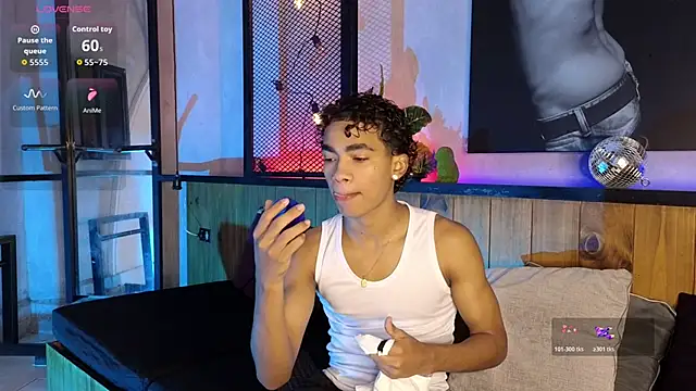 AlanCutee online show from 25, 3, 2026