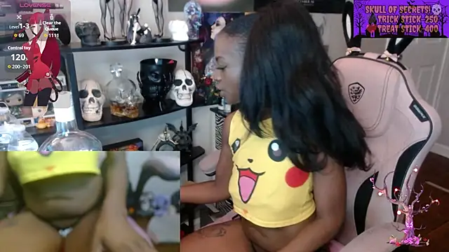 Snapshot of bunniikimi chatting on 22, 9, 2025 bunniikimi online show from 22, 9, 2025