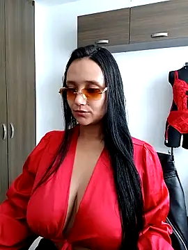 Snapshot of Esmeralda333 chatting on 19, 10, 2025 Esmeralda333 online show from 19, 10, 2025