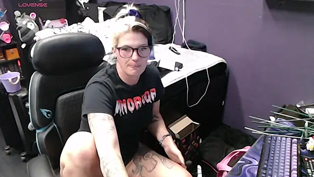 Snapshot of oddywithabody chatting on 1, 3, 2026 oddywithabody online show from 1, 3, 2026
