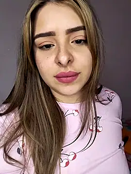 Nahomy cm online show from 7, 1, 2026